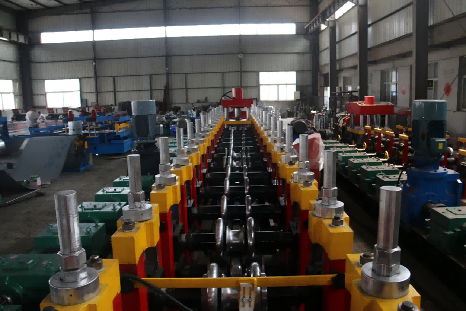 Highway Guardrail Machine Highway Guardrail Machine